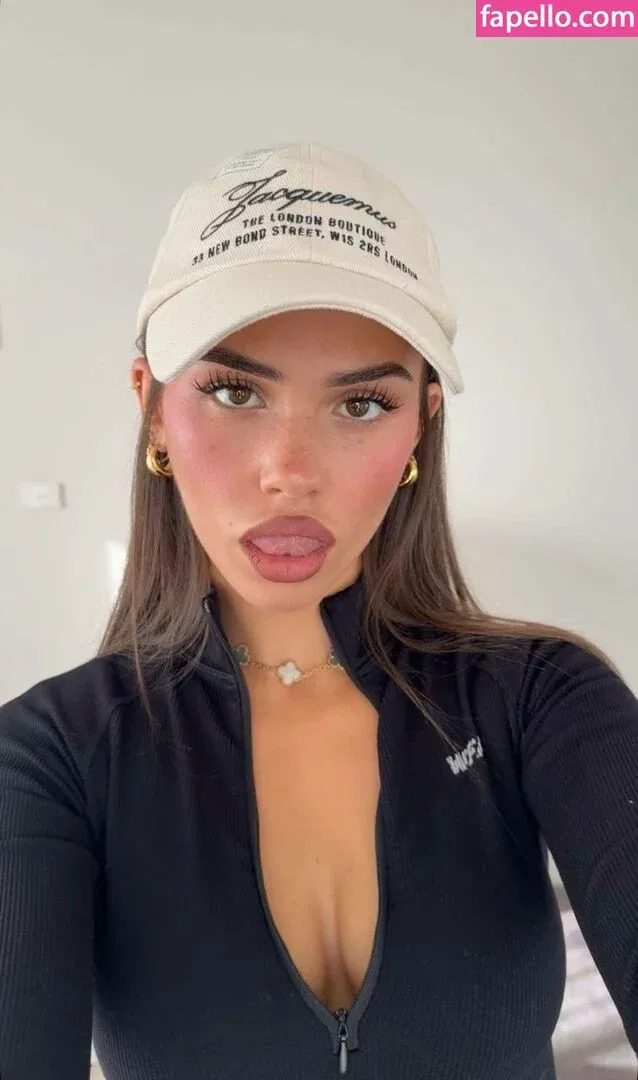 Leah Halton Onlyfans Photo Gallery 