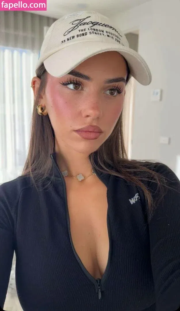 Leah Halton Onlyfans Photo Gallery 