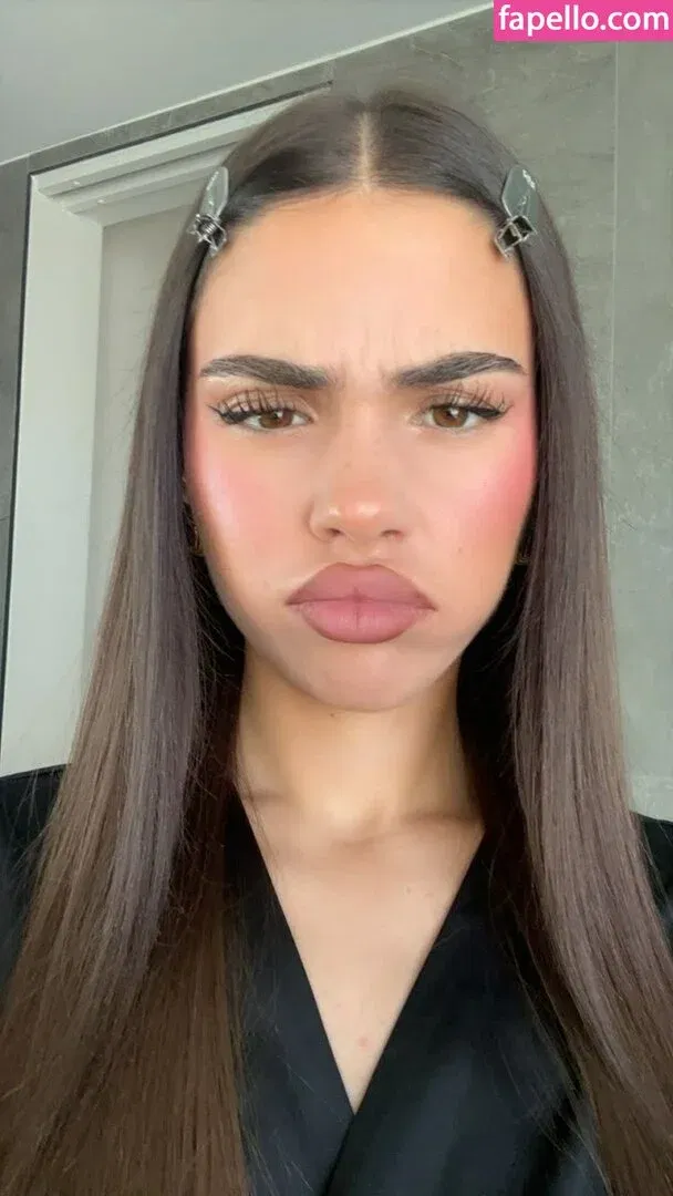 Leah Halton Onlyfans Photo Gallery 