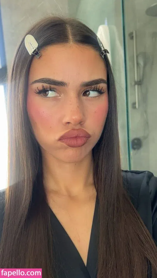 Leah Halton Onlyfans Photo Gallery 