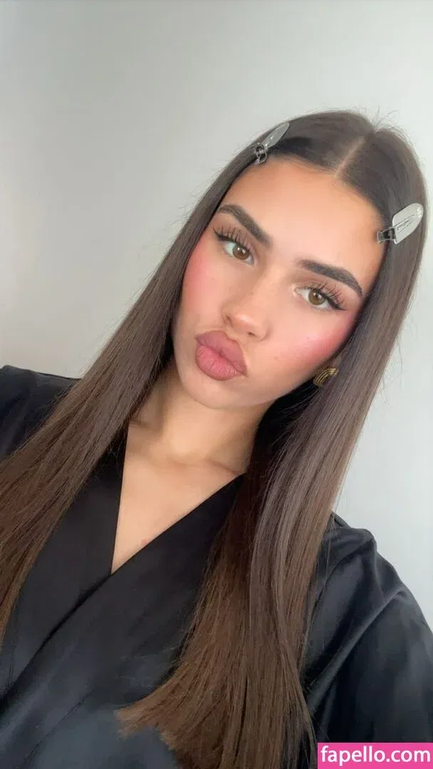 Leah Halton Onlyfans Photo Gallery 