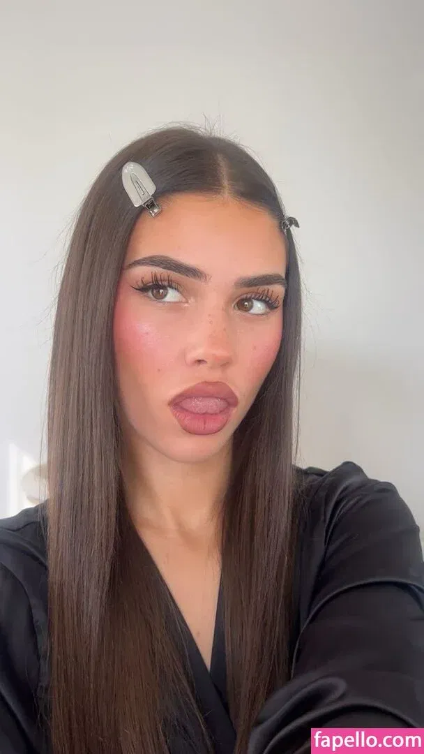 Leah Halton Onlyfans Photo Gallery 