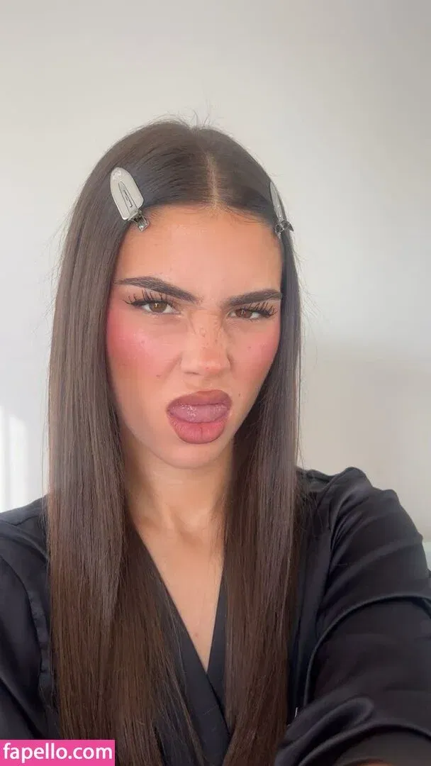 Leah Halton Onlyfans Photo Gallery 