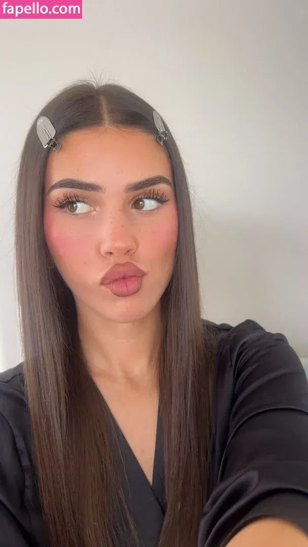 Leah Halton Onlyfans Photo Gallery 