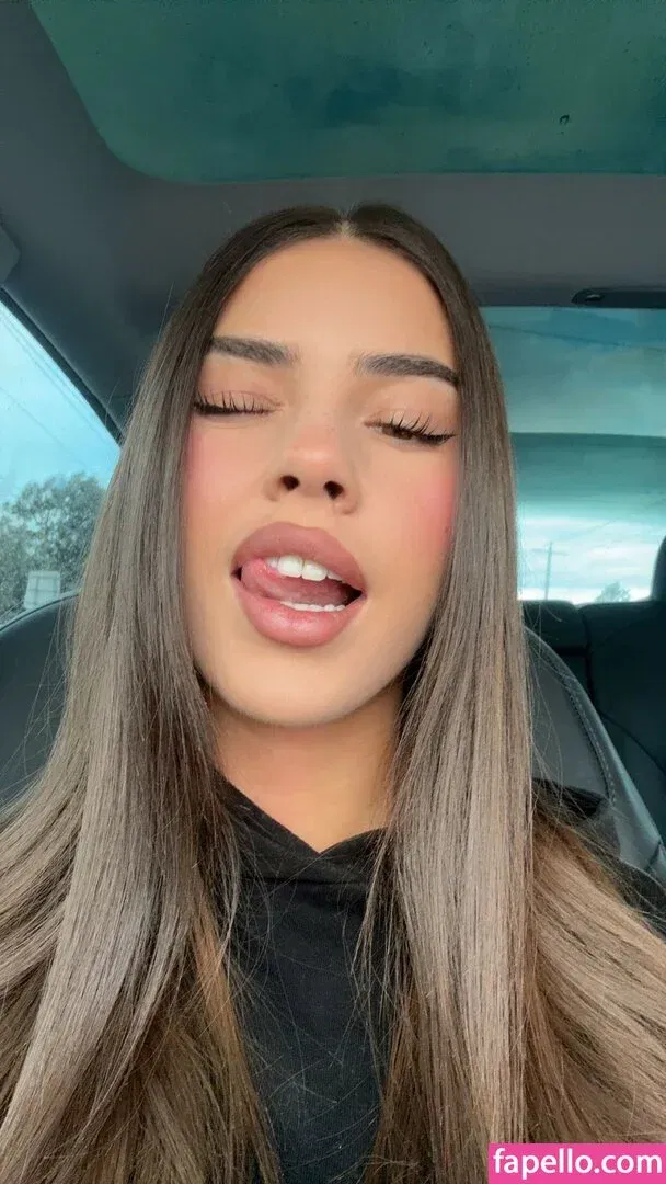 Leah Halton Onlyfans Photo Gallery 