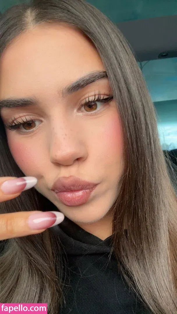 Leah Halton Onlyfans Photo Gallery 