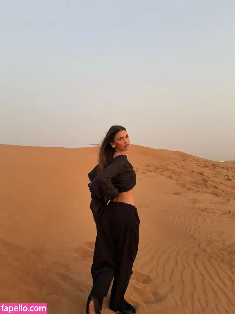 Leah Halton Onlyfans Photo Gallery 