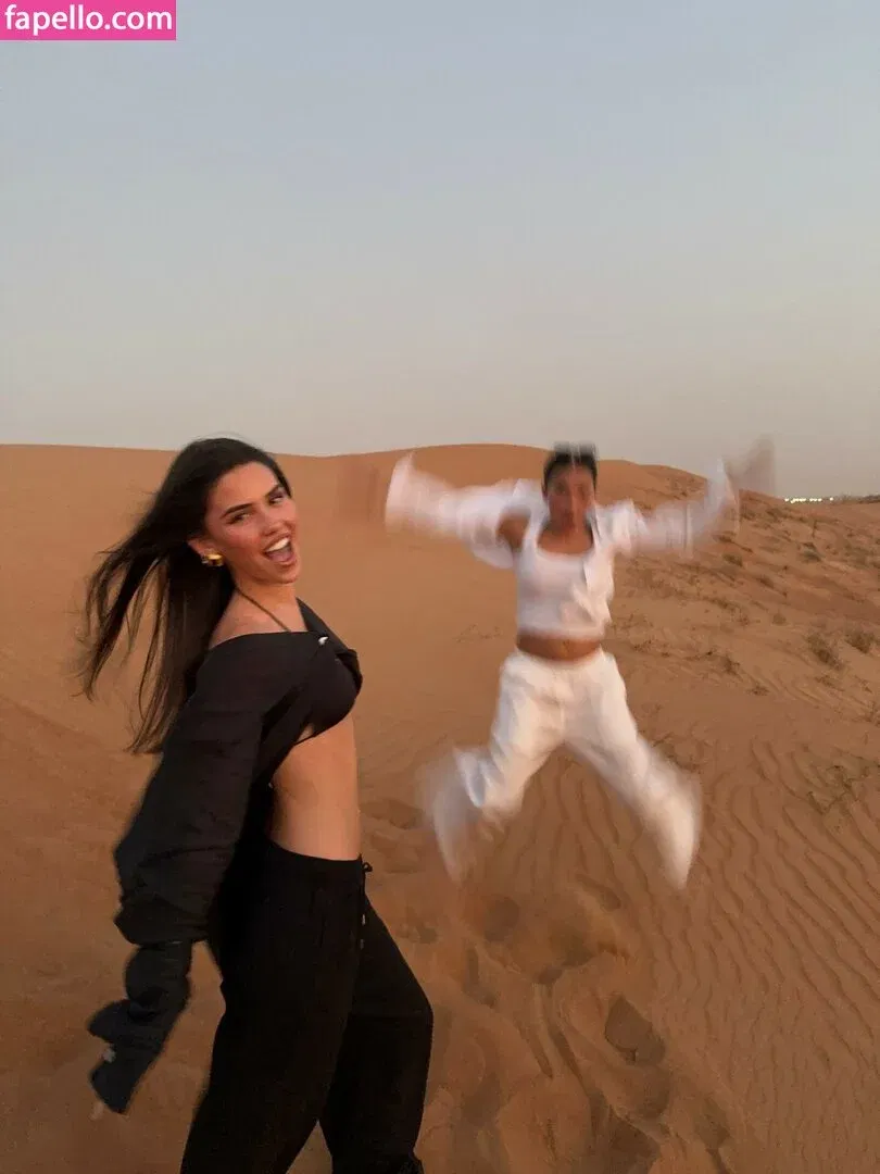 Leah Halton Onlyfans Photo Gallery 