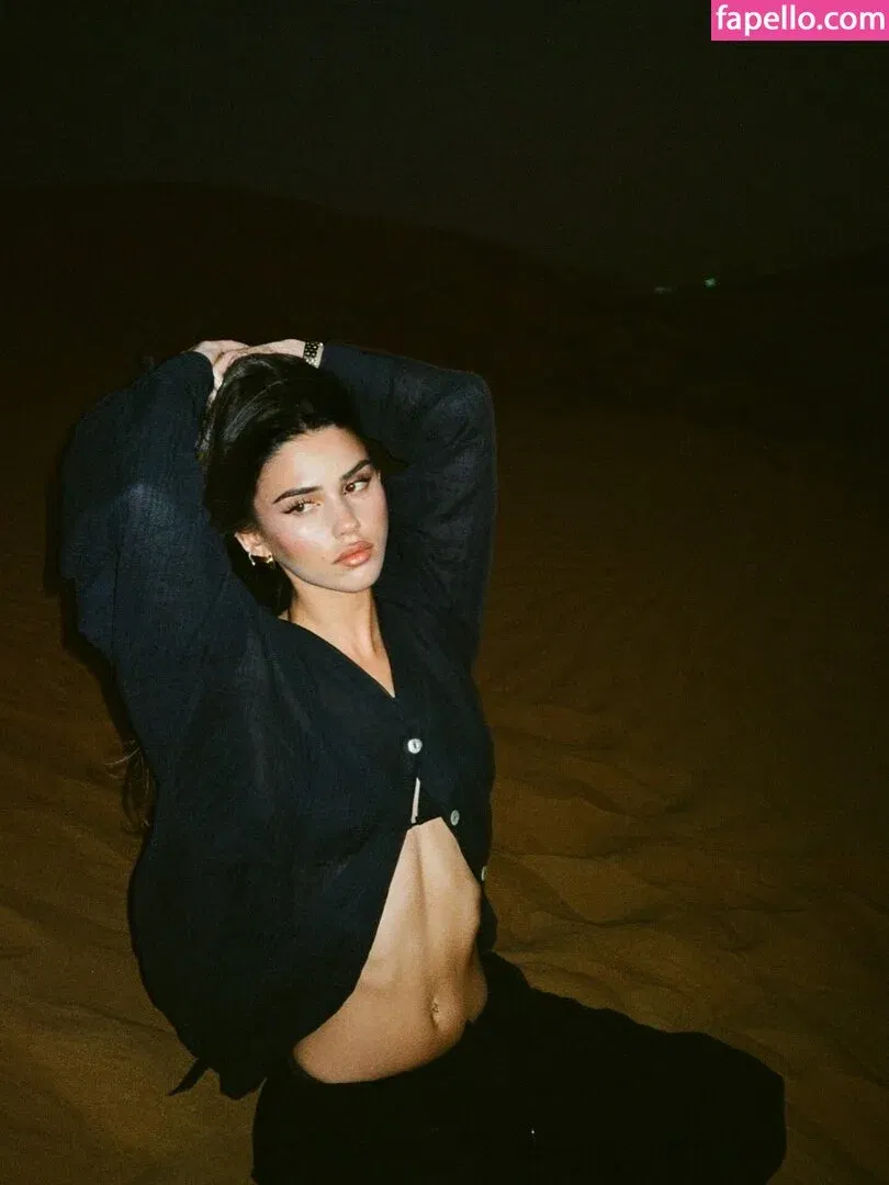 Leah Halton Onlyfans Photo Gallery 