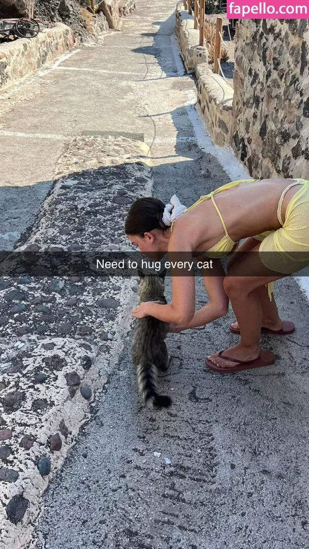 Leah Halton Onlyfans Photo Gallery 