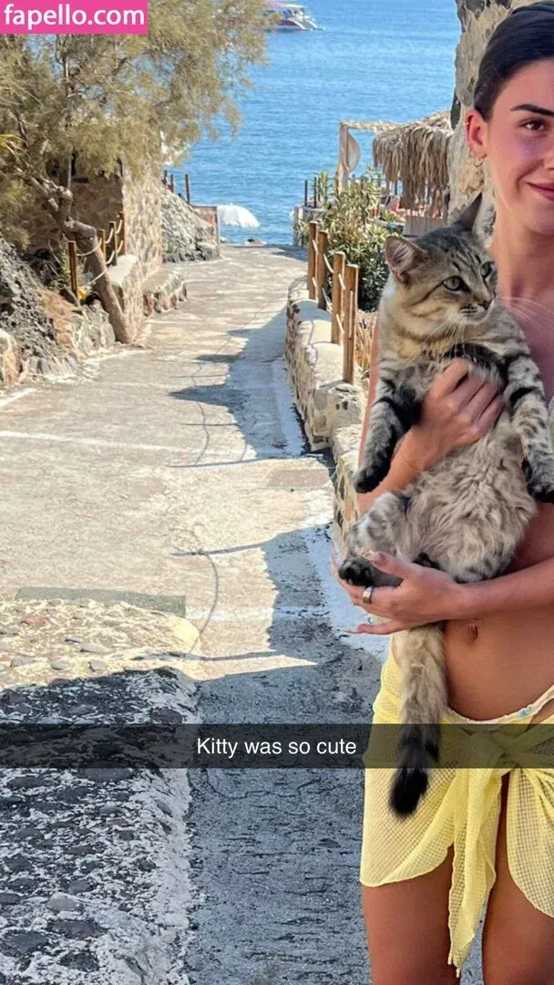 Leah Halton Onlyfans Photo Gallery 