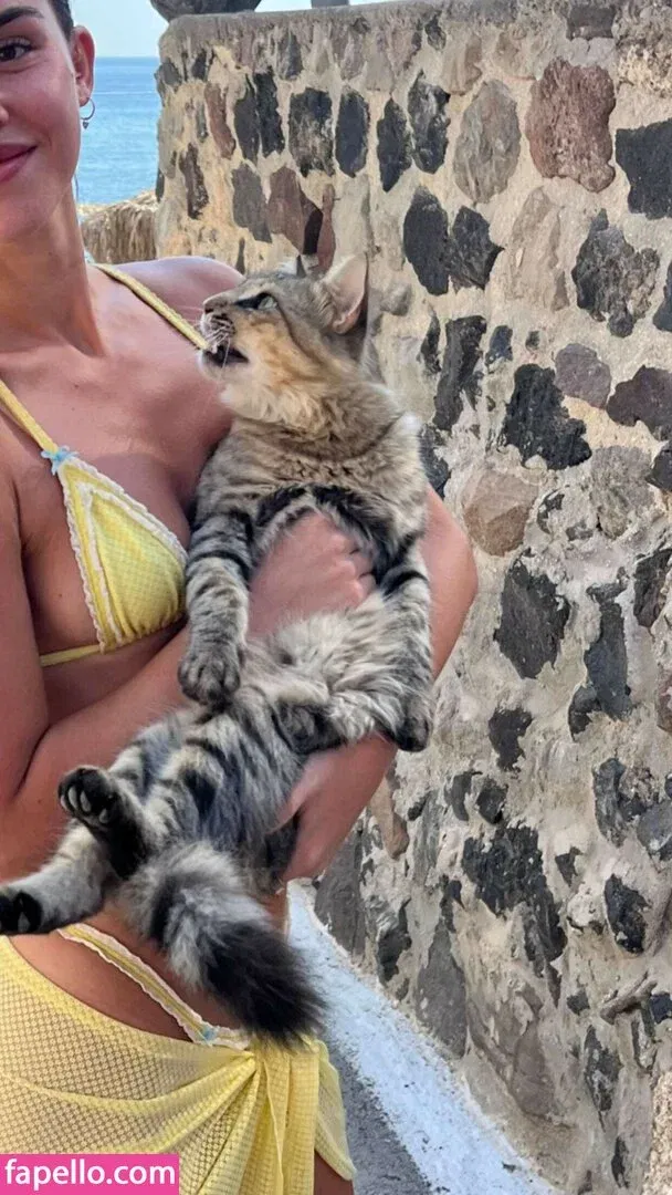 Leah Halton Onlyfans Photo Gallery 