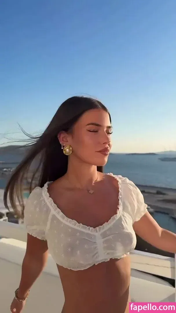 Leah Halton Onlyfans Photo Gallery 