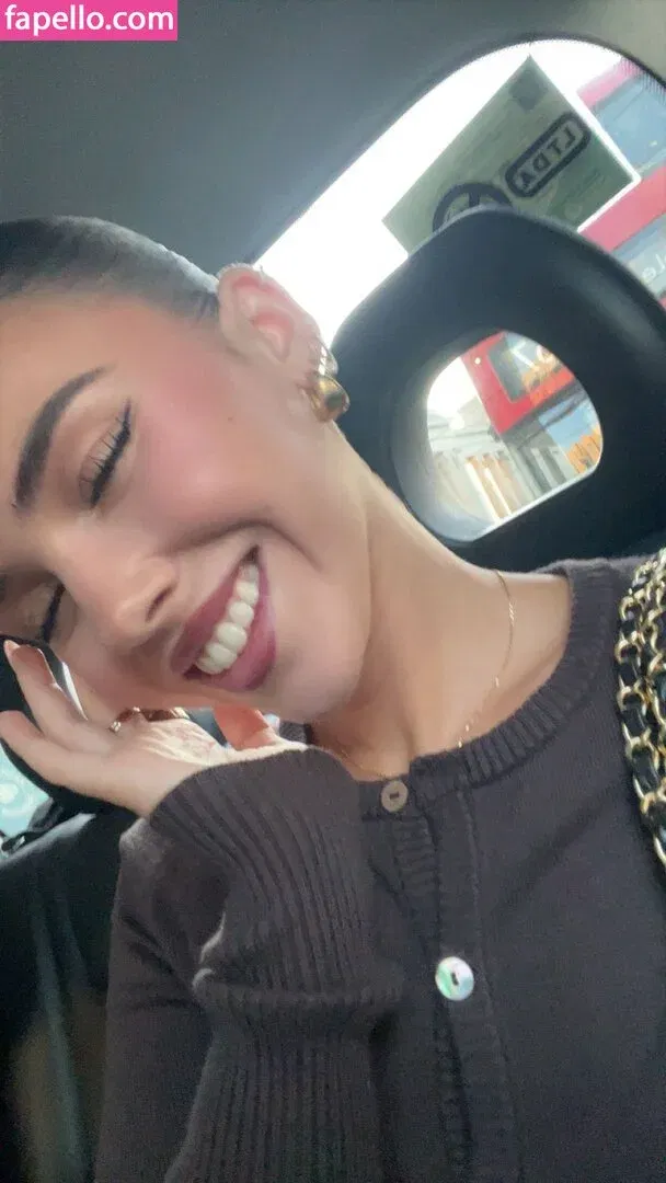 Leah Halton Onlyfans Photo Gallery 