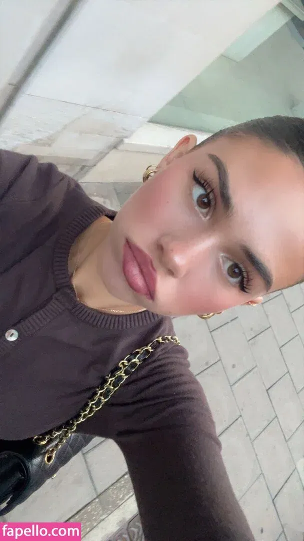 Leah Halton Onlyfans Photo Gallery 