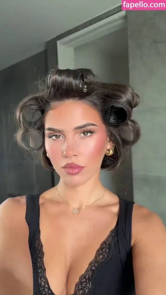 Leah Halton Onlyfans Photo Gallery 