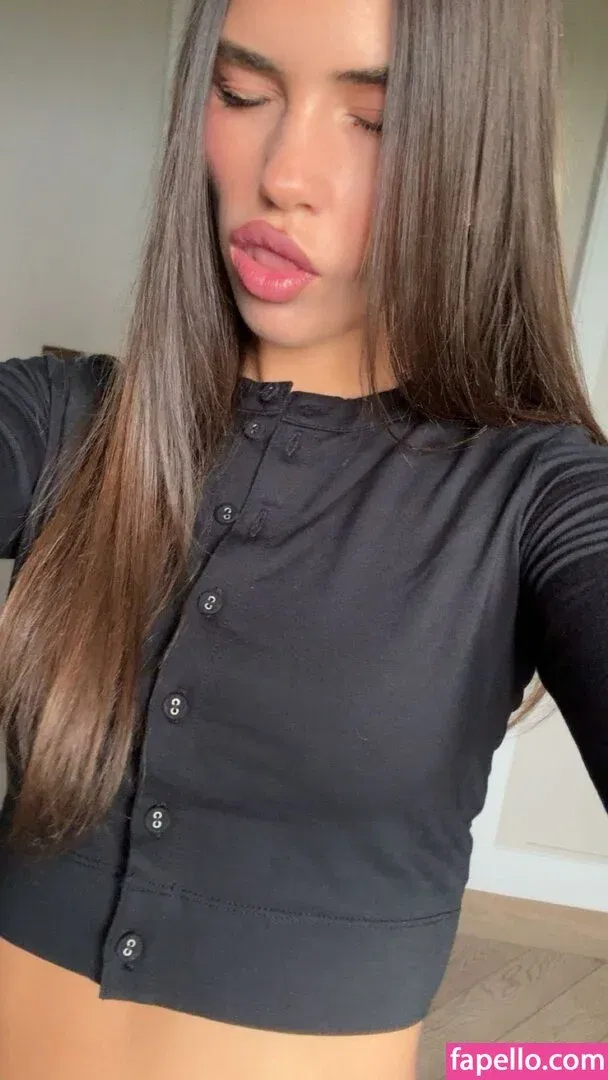 Leah Halton Onlyfans Photo Gallery 