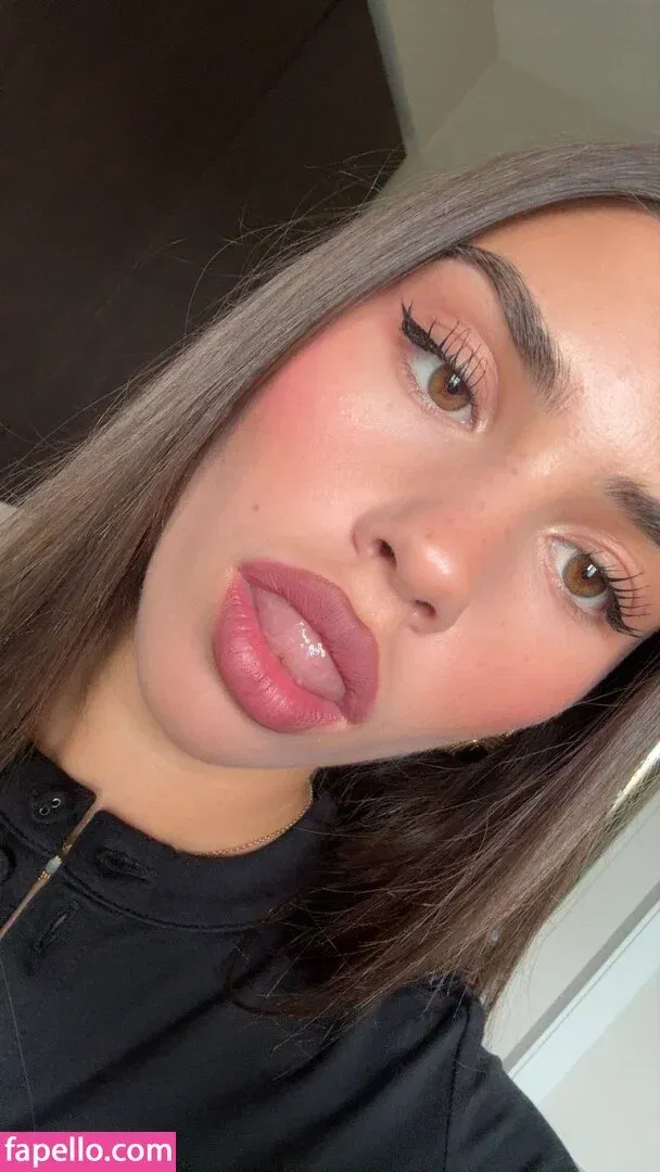 Leah Halton Onlyfans Photo Gallery 