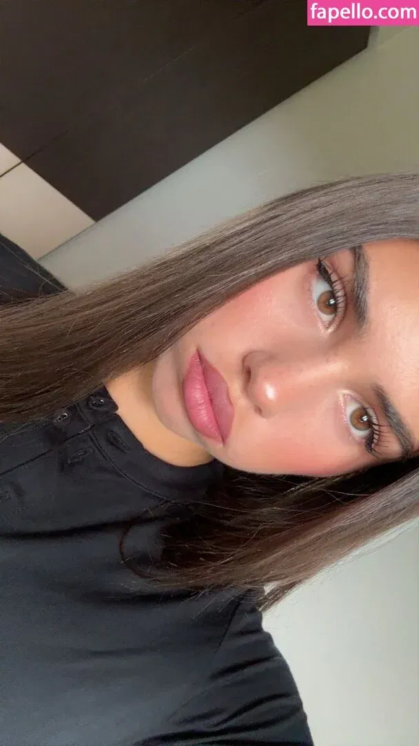 Leah Halton Onlyfans Photo Gallery 