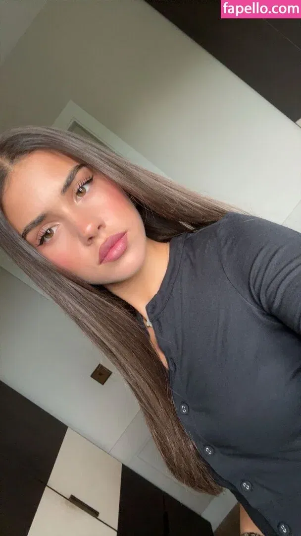 Leah Halton Onlyfans Photo Gallery 