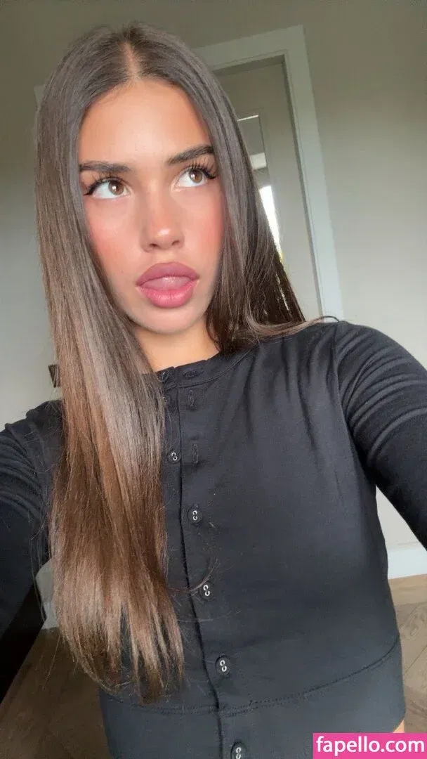 Leah Halton Onlyfans Photo Gallery 