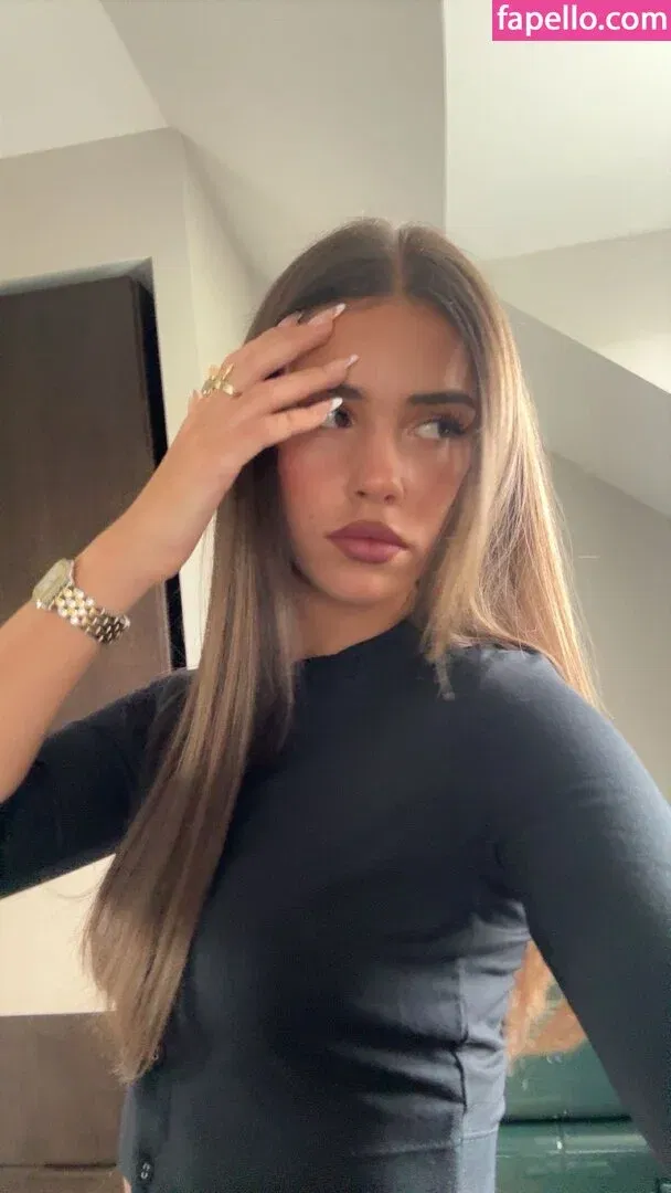 Leah Halton Onlyfans Photo Gallery 