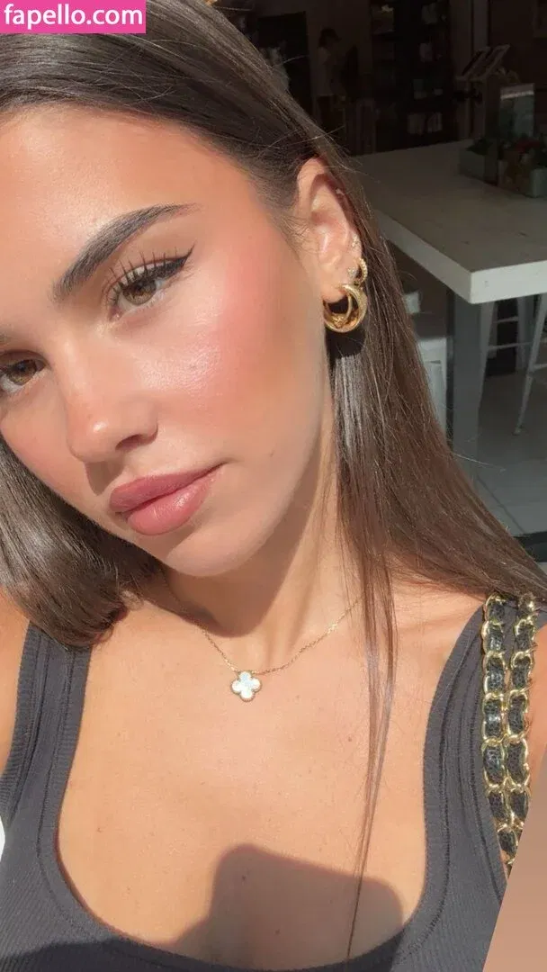 Leah Halton Onlyfans Photo Gallery 