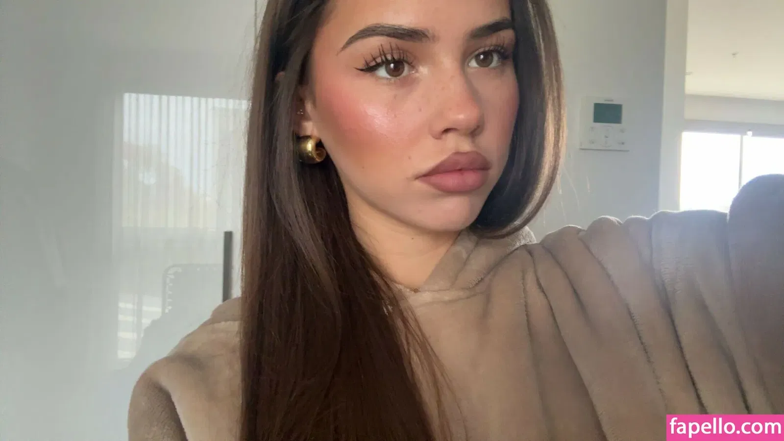 Leah Halton Onlyfans Photo Gallery 