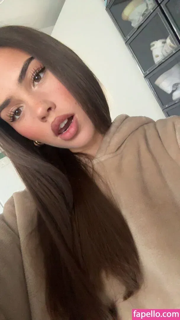 Leah Halton Onlyfans Photo Gallery 