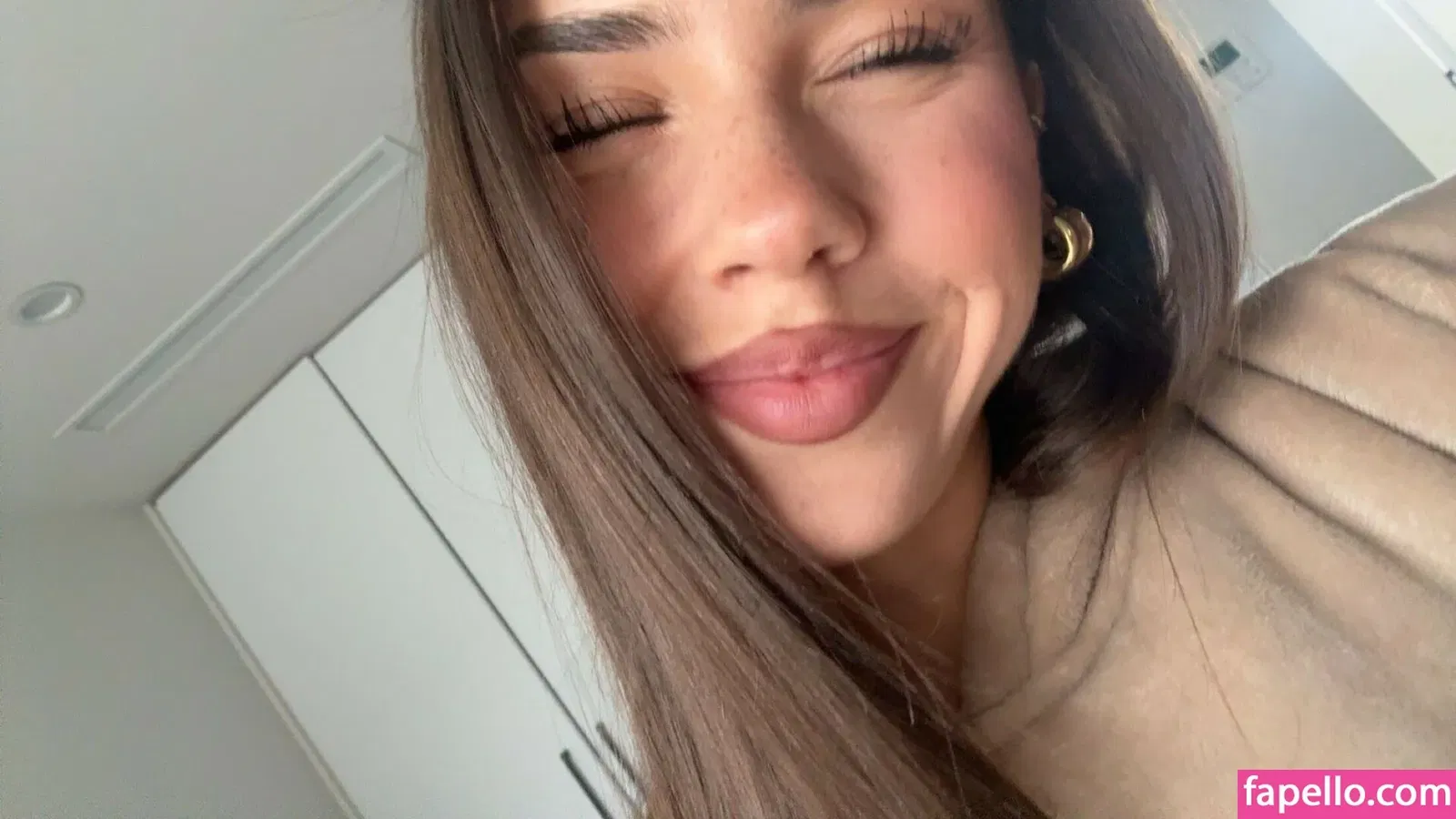 Leah Halton Onlyfans Photo Gallery 