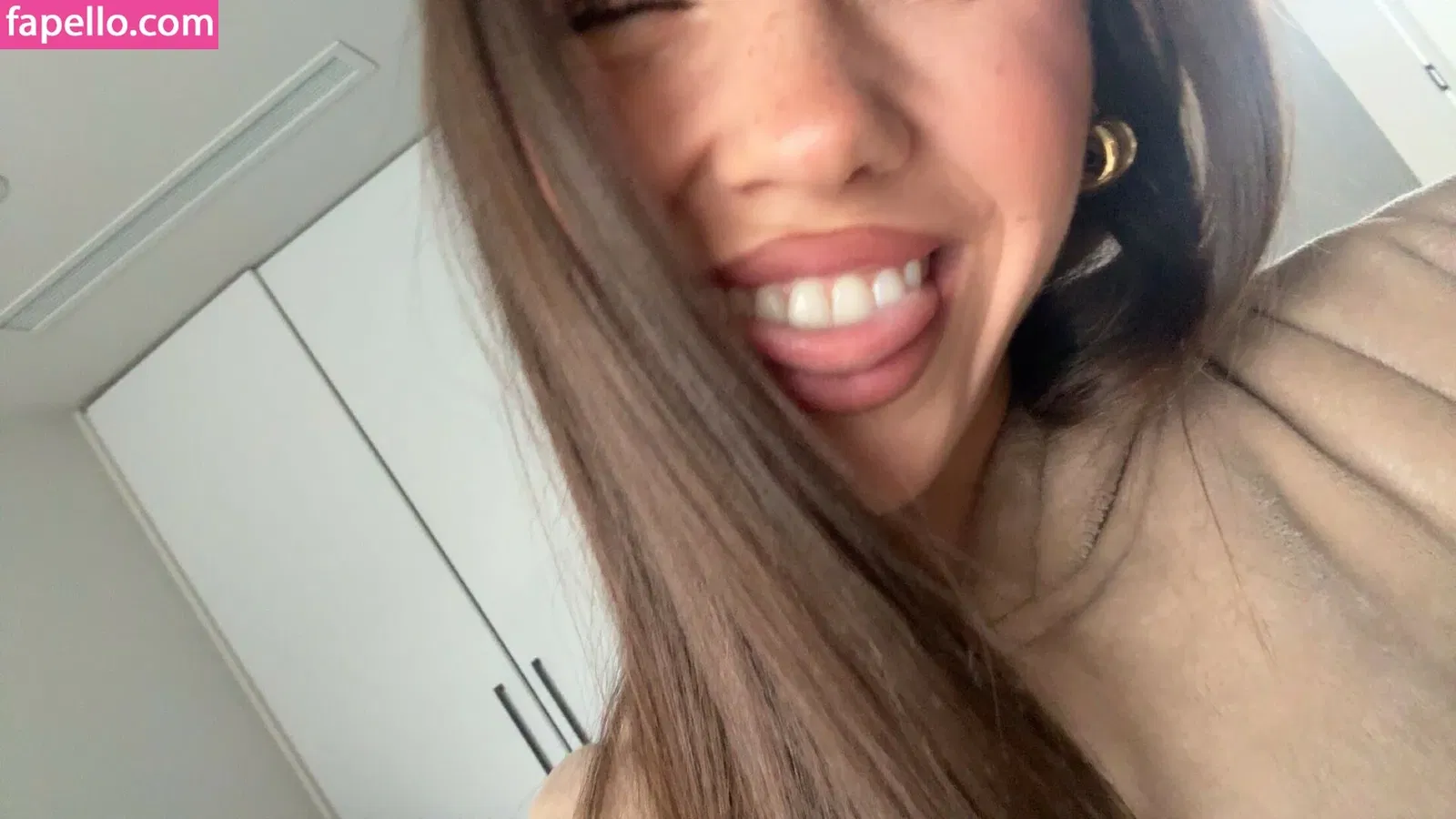 Leah Halton Onlyfans Photo Gallery 