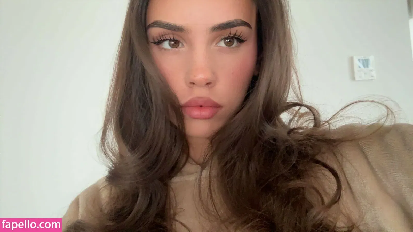 Leah Halton Onlyfans Photo Gallery 