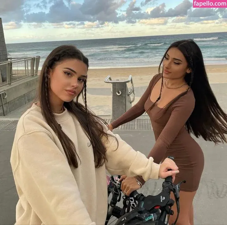 Leah Halton Onlyfans Photo Gallery 