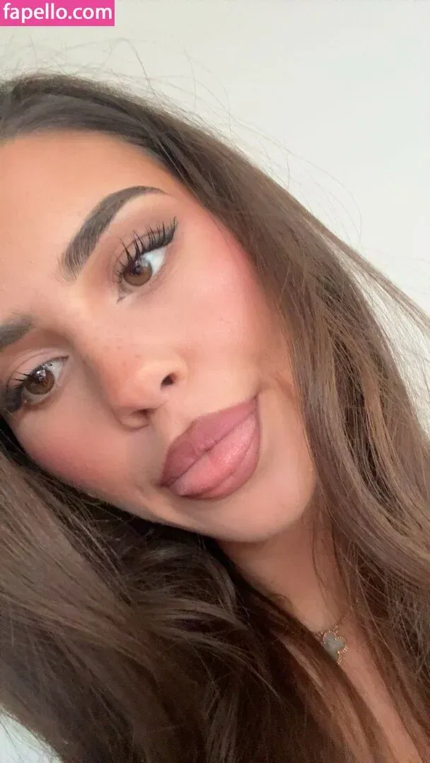 Leah Halton Onlyfans Photo Gallery 