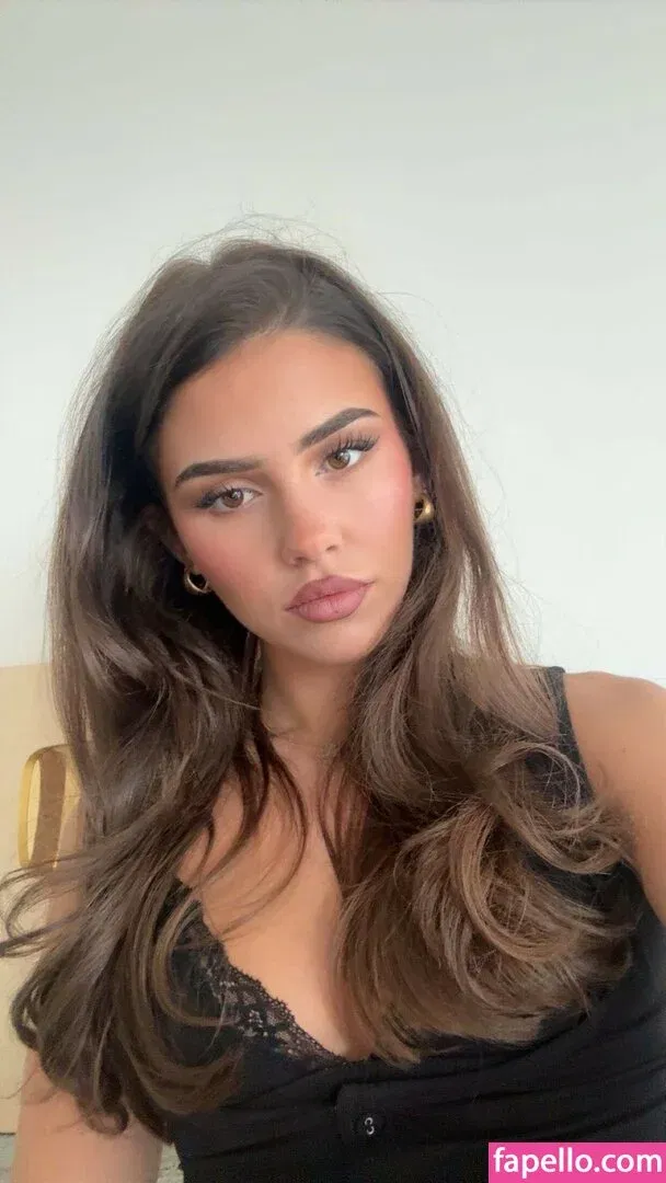 Leah Halton Onlyfans Photo Gallery 