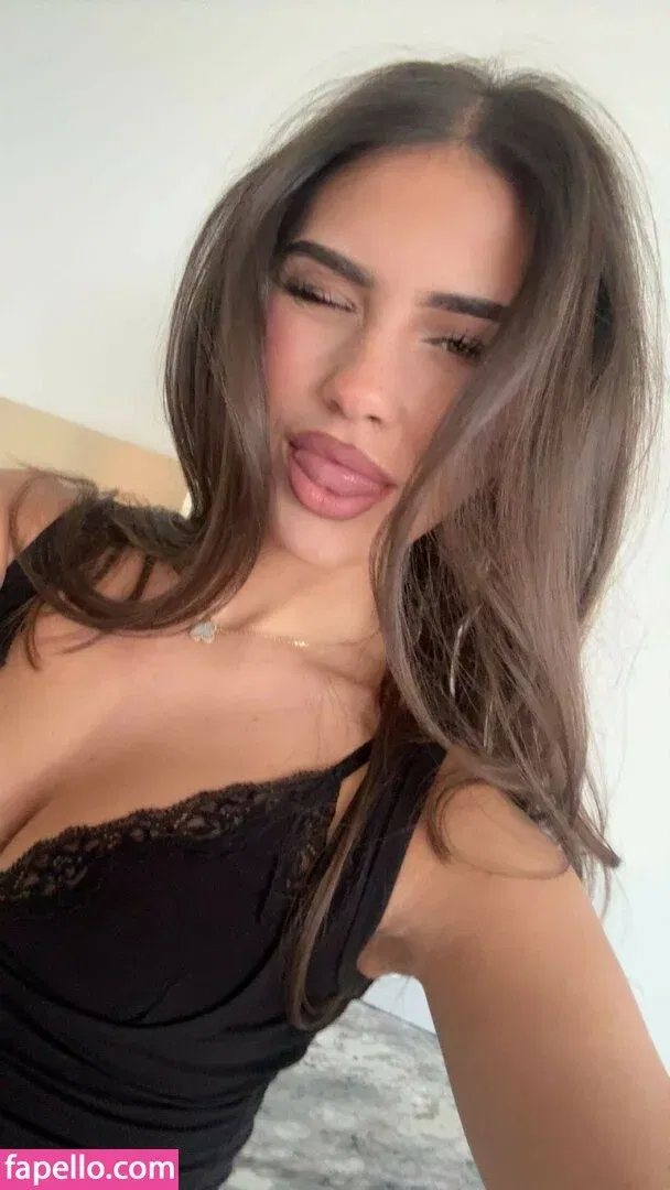 Leah Halton Onlyfans Photo Gallery 