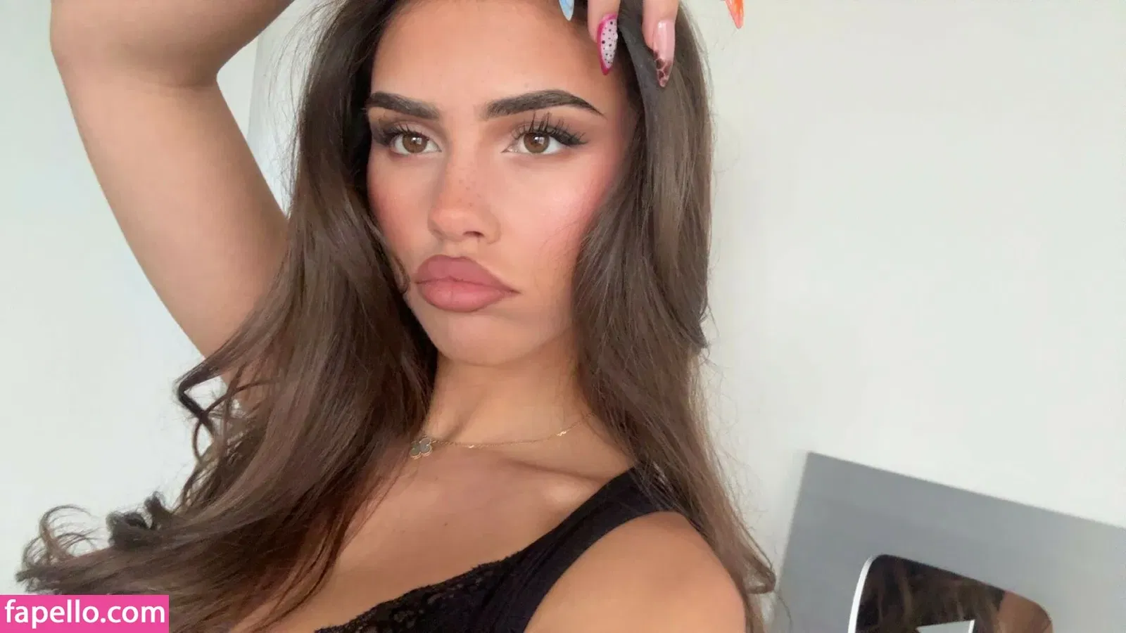 Leah Halton Onlyfans Photo Gallery 