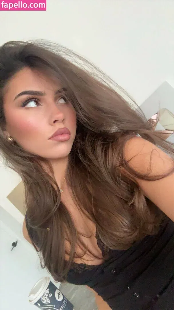 Leah Halton Onlyfans Photo Gallery 