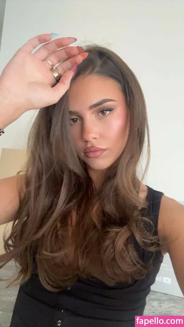 Leah Halton Onlyfans Photo Gallery 