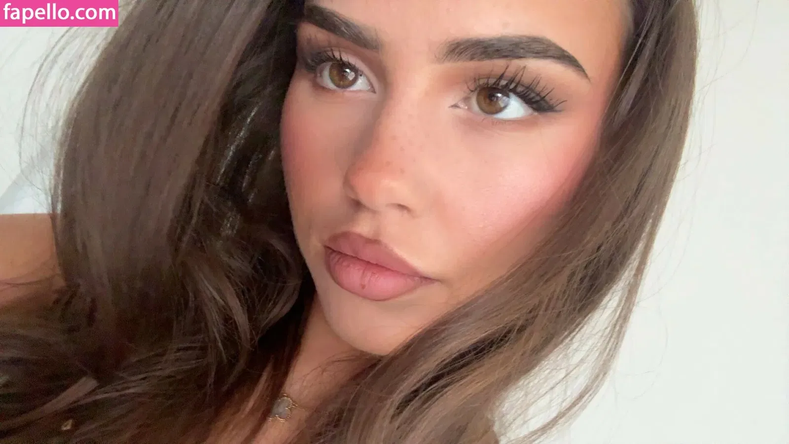 Leah Halton Onlyfans Photo Gallery 