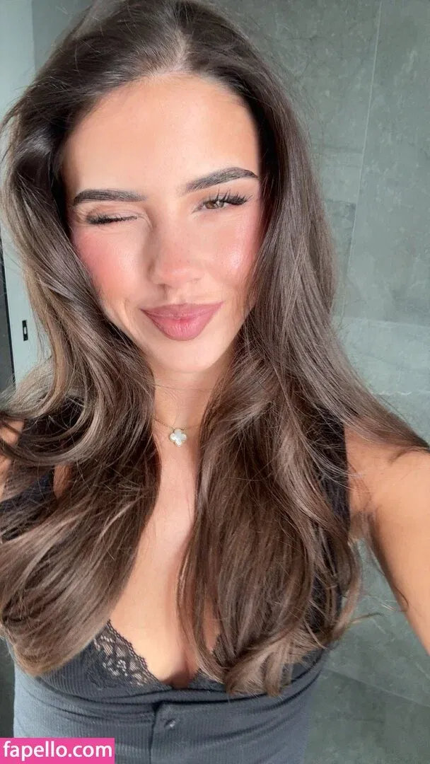 Leah Halton Onlyfans Photo Gallery 