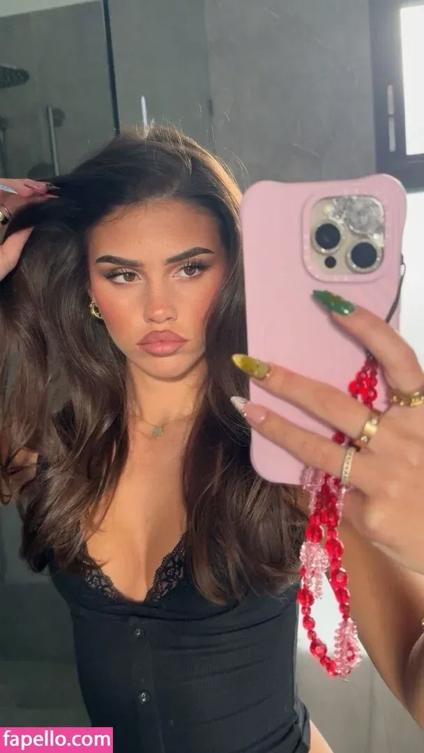 Leah Halton Onlyfans Photo Gallery 