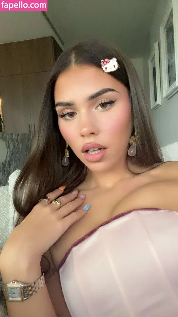 Leah Halton Onlyfans Photo Gallery 