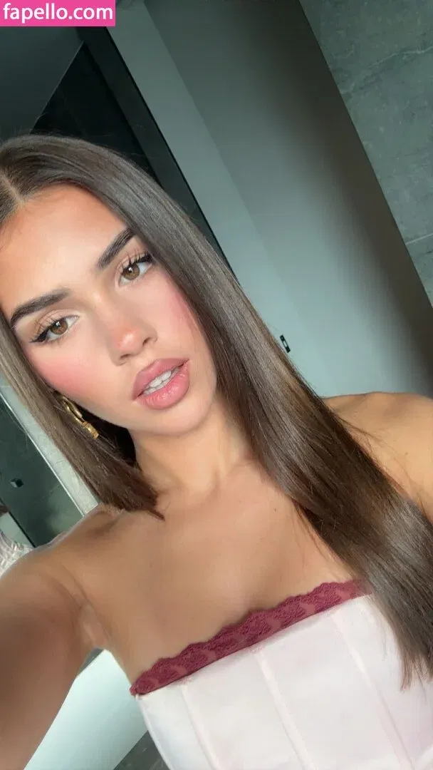 Leah Halton Onlyfans Photo Gallery 