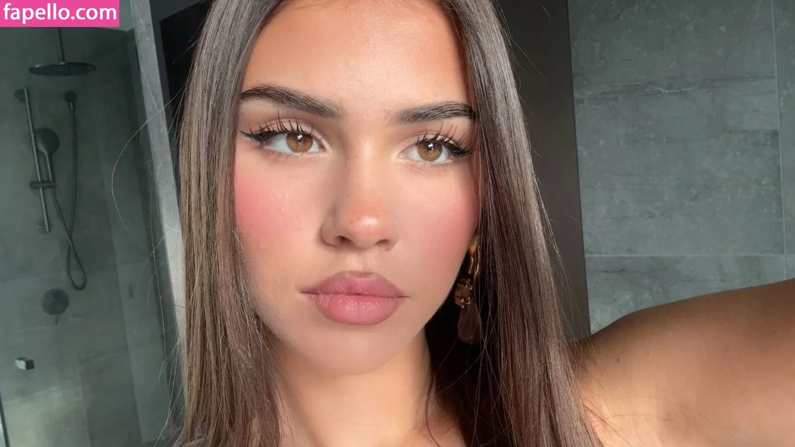 Leah Halton Onlyfans Photo Gallery 