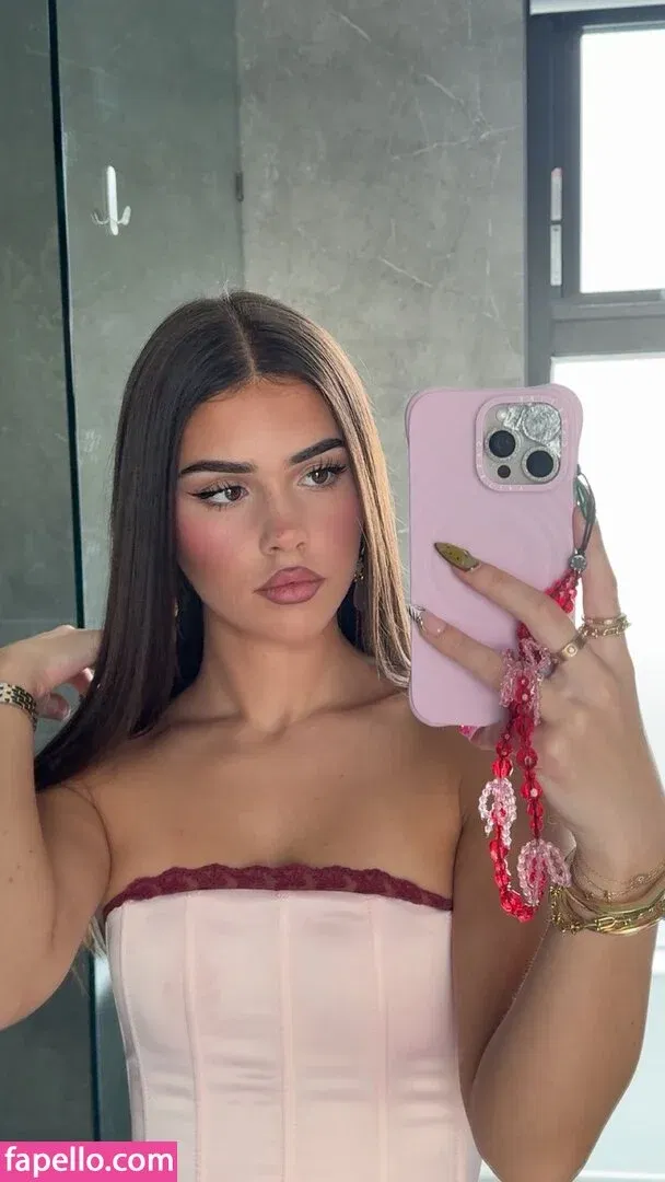 Leah Halton Onlyfans Photo Gallery 