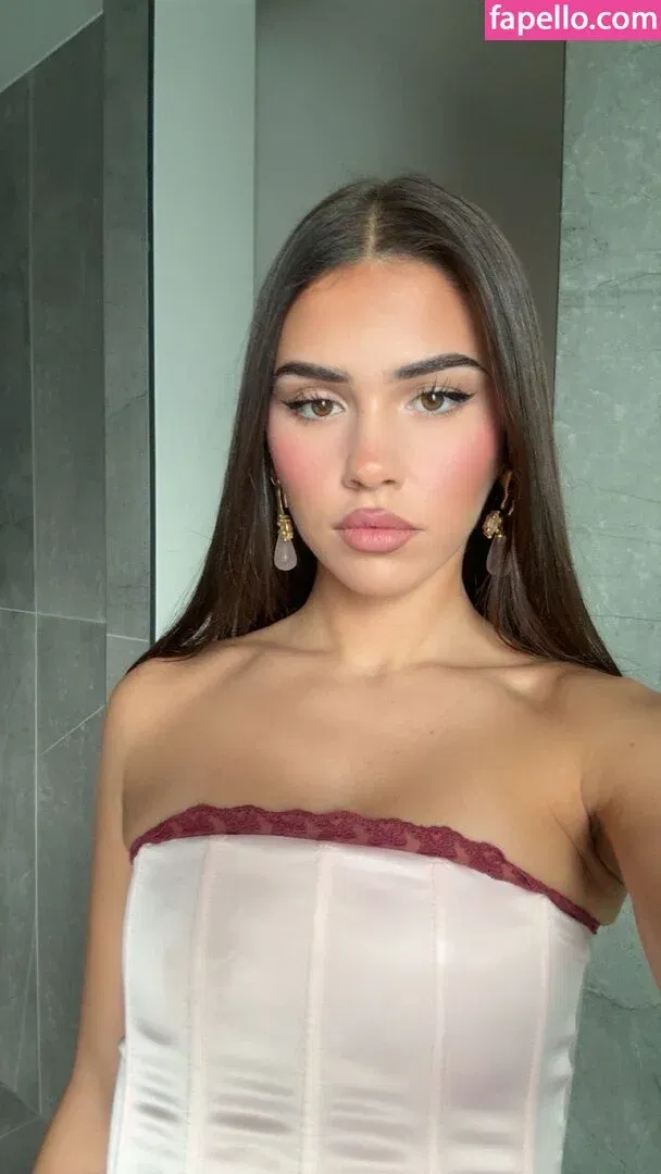 Leah Halton Onlyfans Photo Gallery 