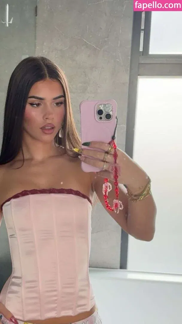 Leah Halton Onlyfans Photo Gallery 