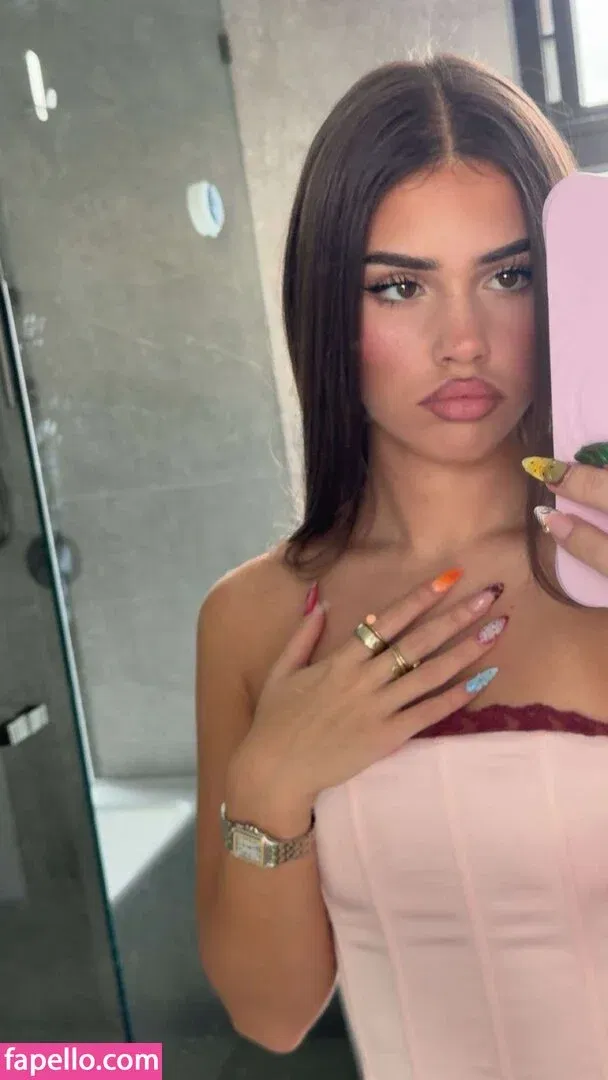 Leah Halton Onlyfans Photo Gallery 