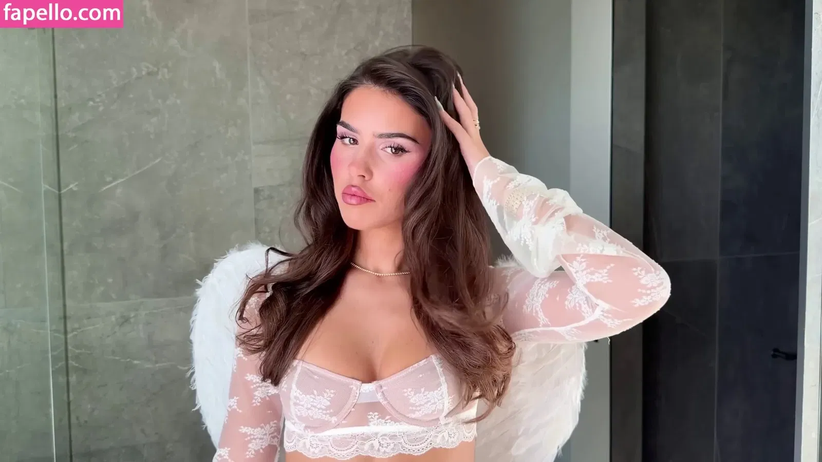 Leah Halton Onlyfans Photo Gallery 